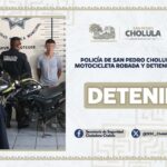 Policías de San Pedro Cholula recupera motocicleta robada y detiene al conductor