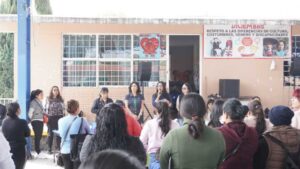 Norma Pimentel fortalece vínculo con la comunidad educativa de San Lorenzo Almecatla