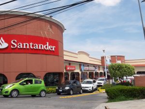 Robo a cuentahabiente en Puebla: delincuentes armados despojan de 81 mil pesos a un hombre cerca de Plaza Loreto