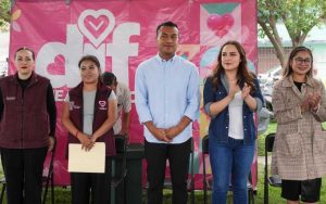 Roberto Solís y Shamy Spezia llevan más de 900 apoyos alimentarios directamente a familias de Xalmimilulco