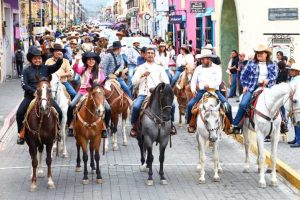 Tonantzin Fernández da inicio a las celebraciones de la Feria Milenaria con tradicional Cabalgata