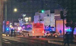 Detienen a cuatro asaltantes en la Diagonal tras robo a Coppel en el Centro de Puebla; recuperan celulares y aseguran un arma