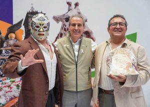 Entrega Ayuntamiento de Puebla Reconocimiento al Templo del Dolor en el Día Mundial del Turismo