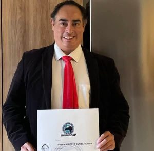 Hallan sin vida Rubén Alberto Curiel en estacionamiento del CIS