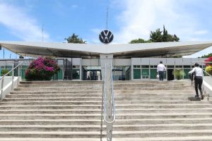 CANACINTRA Puebla descarta salida de trabajadores de Volkswagen y plantea reubicarlos